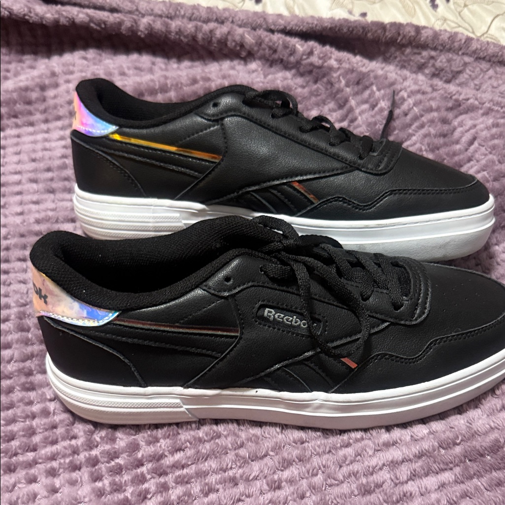 Reebok Men's Black And Iridescent Sneakers